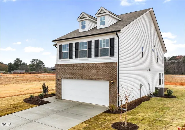 Photo 2 of Single family home for sale at 1609 Briar Brk Ln, Zebulon, NC 27597 | MLS# 10163476 | Listing updated on 2026-05-13