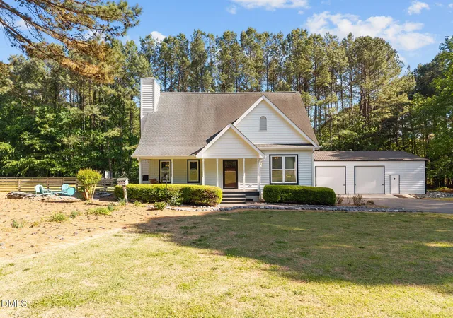 Photo 1 of Single family home for sale at 255 Morris Rd, Pittsboro, NC 27312 | MLS# 10162130 | Listing updated on 2026-05-04