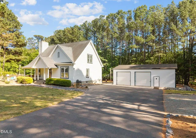 Photo 2 of Single family home for sale at 255 Morris Rd, Pittsboro, NC 27312 | MLS# 10162130 | Listing updated on 2026-05-04