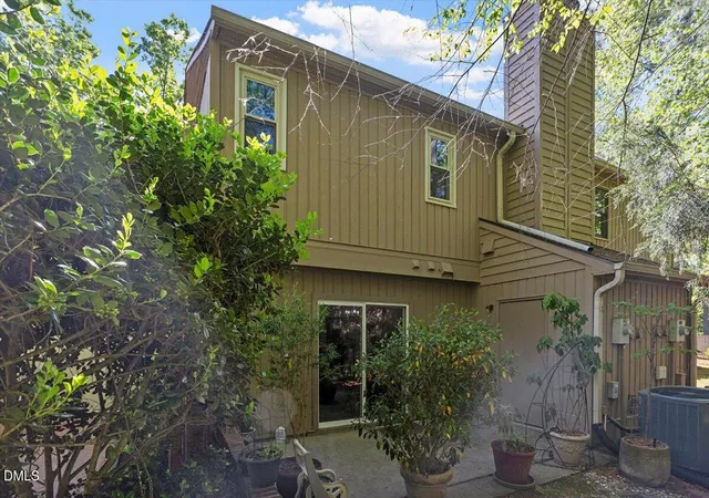 Photo 25 of Sale Pending at 106 Gristmill Ln, Chapel Hill, NC 27514 | MLS# 10161945 | Listing updated on 2026-05-12