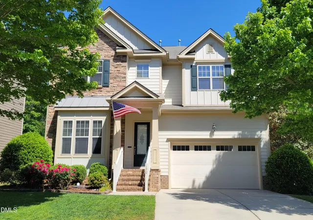Photo 1 of Sale Pending at 170 Briarfield Dr, Apex, NC 27502 | MLS# 10161658 | Listing updated on 2026-04-25
