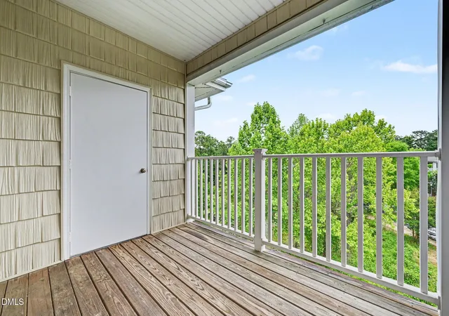 Photo 17 of Condo for sale at 1034 Arborgate Cir, Chapel Hill, NC 27514 | MLS# 10164250 | Listing updated on 2026-05-11