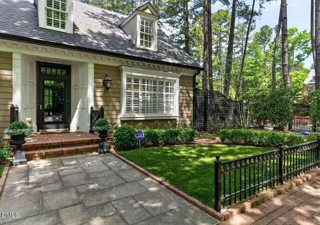 3rd image of 815-1 Marlowe, Raleigh, NC 27609 | MLS# 10166572