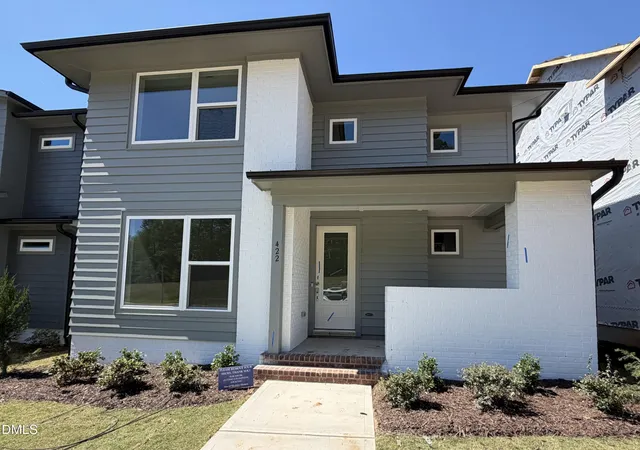 Photo 1 of Single family home for sale at 422 N Village Pkwy, Pittsboro, NC 27312 | MLS# 10143280 | Listing updated on 2026-05-11