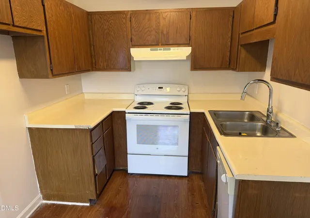 Photo 11 of Sale Pending at 504 Raynor St, Durham, NC 27703 | MLS# 10146810 | Listing updated on 2026-03-23