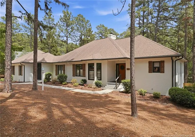 Photo 2 of Single family home for sale at 435 Tall Timbers Dr, Pinehurst, NC 28374 | MLS# 762164 | Listing updated on 2026-05-12