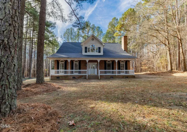 Photo 2 of Single family home for sale at 892 Franklin Ln, Henderson, NC 27537 | MLS# 10138254 | Listing updated on 2026-04-17