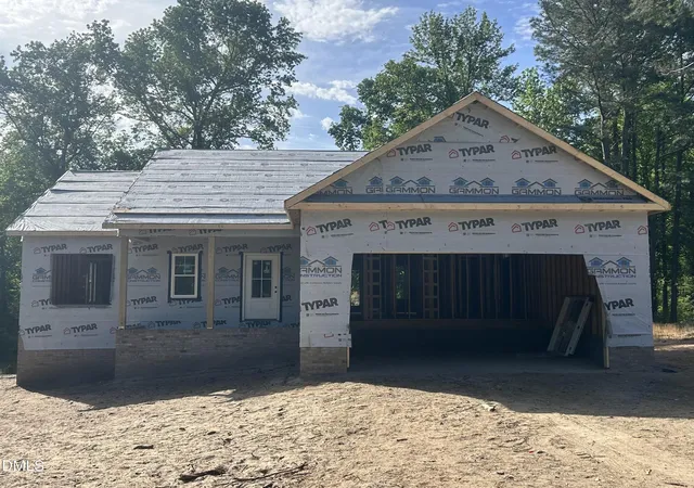 Photo 2 of Single family home for sale at 1721 Walnut Run Dr, Deep Run, NC 28525 | MLS# 10164042 | Listing updated on 2026-05-11