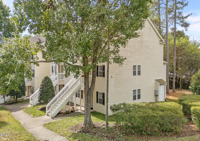 Photo 33 of Condo for sale at 227 Schultz St, Chapel Hill, NC 27514 | MLS# 10157561 | Listing updated on 2026-05-07