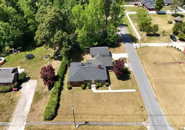 Photo 2 of Single family home for sale at 715 N Church St, Zebulon, NC 27597 | MLS# 10164001 | Listing updated on 2026-05-13
