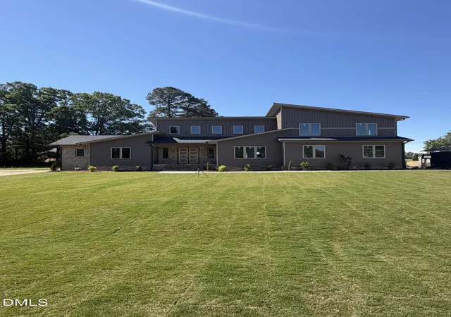 Photo 1 of Single family home for sale at 50 Wiggins Rd, Louisburg, NC 27549 | MLS# 10159127 | Listing updated on 2026-05-11