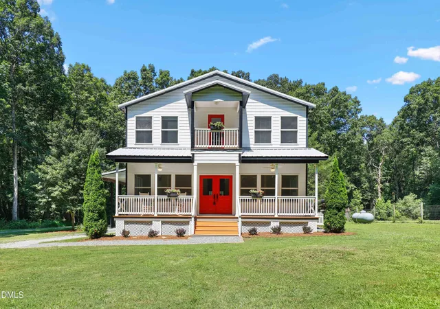Photo 1 of Sale Pending at 33 Holly Run, Pittsboro, NC 27312 | MLS# 10145845 | Listing updated on 2026-05-07
