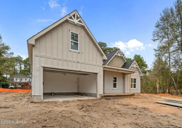 Photo 2 of Single family home for sale at 213 Telluride Ct, Aberdeen, NC 28315 | MLS# 756098 | Listing updated on 2026-03-30