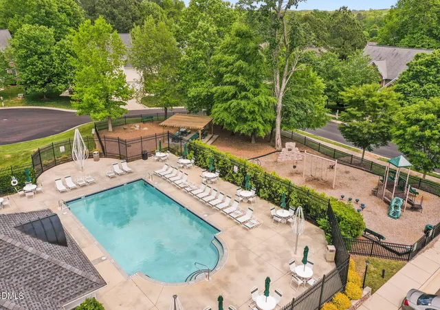 Photo 29 of Single family home for sale at 4 Tall Leaf Trl, Durham, NC 27712 | MLS# 10154473 | Listing updated on 2026-05-10