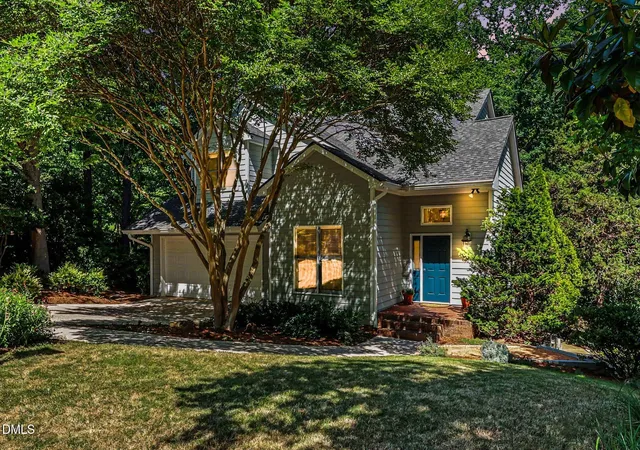 Photo 1 of Sale Pending at 101 Glenview Pl, Chapel Hill, NC 27514 | MLS# 10163248 | Listing updated on 2026-05-04