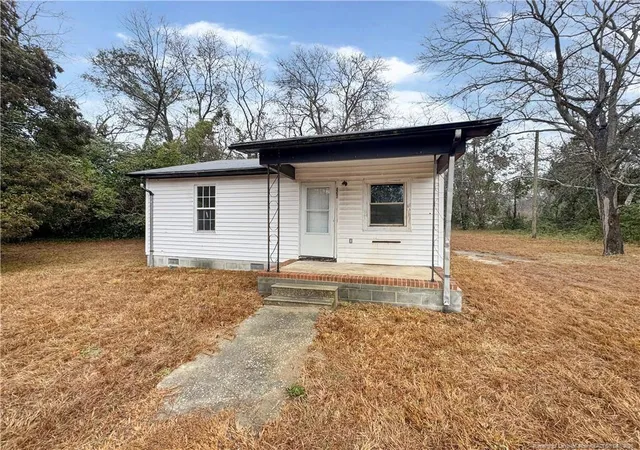 Photo 1 of Sale Pending at 304 Tuskeegee Dr, Laurinburg, NC 28352 | MLS# 758762 | Listing updated on 2026-05-12