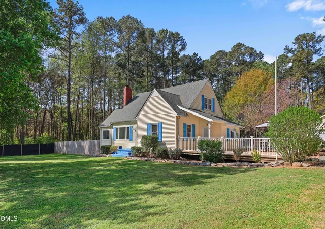 Photo 2 of Single family home for sale at 1491 Farrington Point Rd, Chapel Hill, NC 27517 | MLS# 10157429 | Listing updated on 2026-04-03