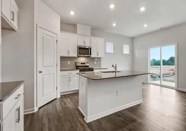 5th image of 914 Comice Pear Dr, Willow Spring, NC 27592 | MLS# 10163361