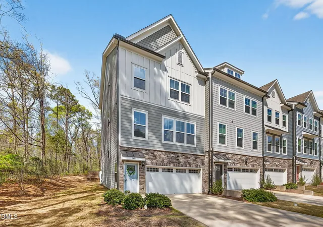 Photo 2 of Sale Pending at 2022 Van Hook Ln, Apex, NC 27502 | MLS# 10154856 | Listing updated on 2026-04-10