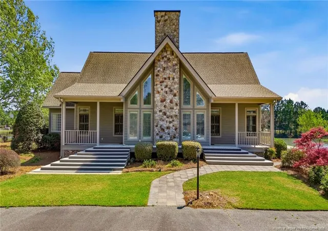 Photo 1 of Sale Pending at 1302 Oakridge Blvd, Lumberton, NC 28358 | MLS# 759792 | Listing updated on 2026-04-24