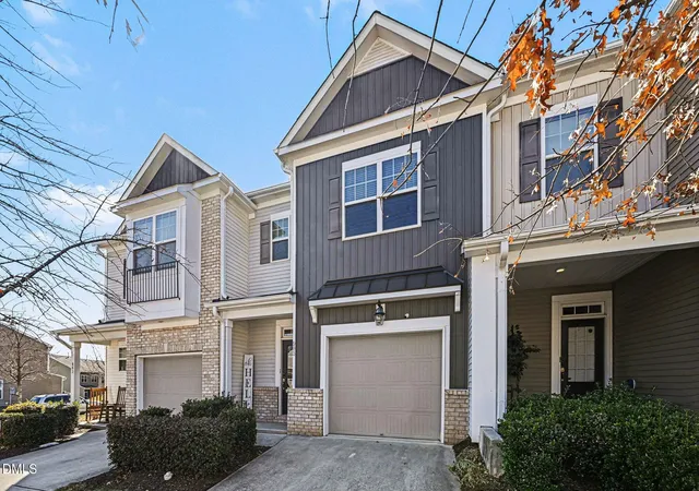 Photo 1 of Sale Pending at 905 Saratoga Dr, Durham, NC 27704 | MLS# 10146102 | Listing updated on 2026-03-18