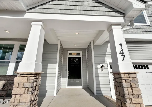 Photo 2 of Single family home for sale at 154 Merritt Lake Ave, Zebulon, NC 27597 | MLS# 10163010 | Listing updated on 2026-04-27
