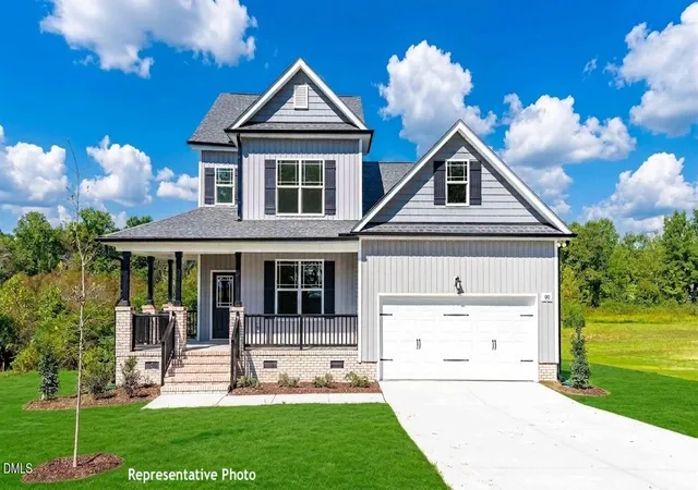 Photo 1 of Single family home for sale at 32 Zambezi Ct, Zebulon, NC 27597 | MLS# 10154920 | Listing updated on 2026-04-23