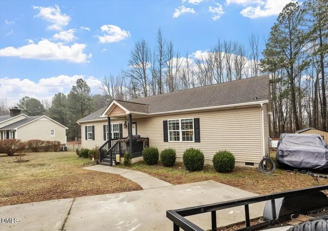 Photo 2 of Single family home for sale at 171 Beverly Ln, Henderson, NC 27537 | MLS# 10150957 | Listing updated on 2026-05-13