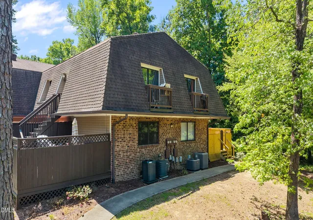 Photo 2 of Condo for sale at 199 Summerwalk Cir, Chapel Hill, NC 27517 | MLS# 10161126 | Listing updated on 2026-04-18