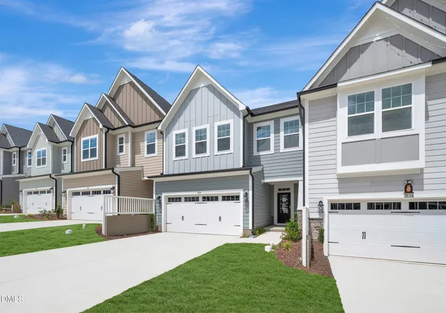 Photo 2 of Sale Pending at 3140 Cathedral Comb Dr #253, Apex, NC 27502 | MLS# 10166404 | Listing updated on 2026-05-11