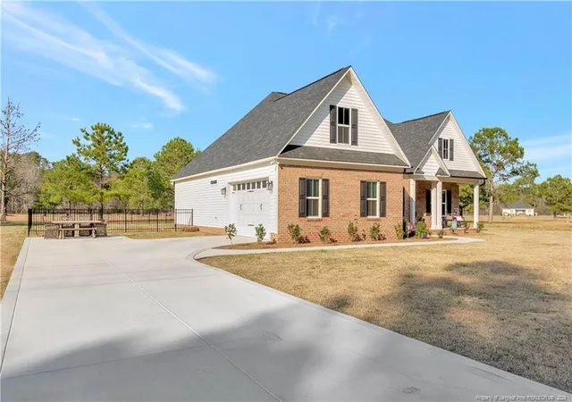 Photo 2 of Single family home for sale at 570 Old Tower Rd, Lumberton, NC 28360 | MLS# 758530 | Listing updated on 2026-04-12