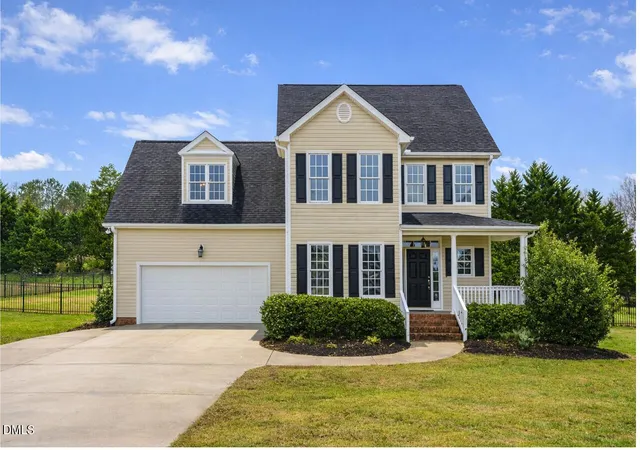 Photo 2 of Sale Pending at 10 Woodcrest Dr, Youngsville, NC 27596 | MLS# 10152361 | Listing updated on 2026-04-12