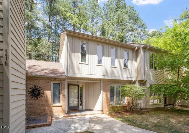 Photo 2 of Sale Pending at 114 Mossbark Ln, Chapel Hill, NC 27514 | MLS# 10161241 | Listing updated on 2026-04-29