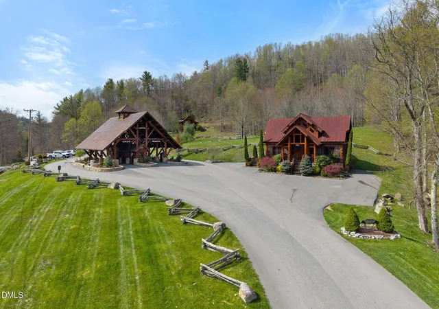 Photo 48 of Single family home for sale at 404 Silver Eagle Trl, Banner Elk, NC 28604 | MLS# 10157080 | Listing updated on 2026-05-13