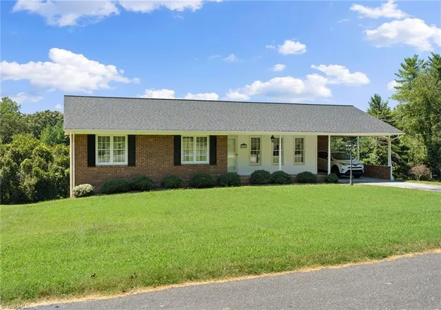 Photo 1 of Single family home for sale at 329 Henderson Dr, Clemmons, NC 27012 | MLS# 1233395 | Listing updated on 2026-09-12