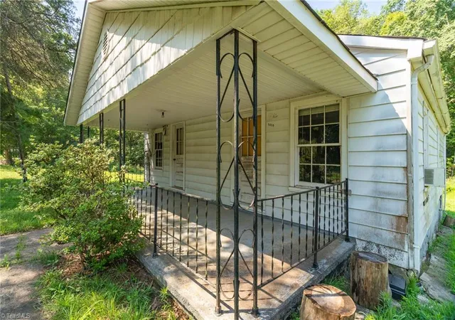 2nd image of 5650 Waller Rd, Pfafftown, NC 27040 | MLS# 1228613