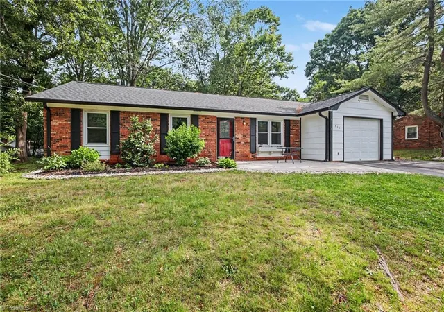 Homes for sale in King, NC | 314 Mountainbrook Dr, King, NC 27021 | MLS# 1223759