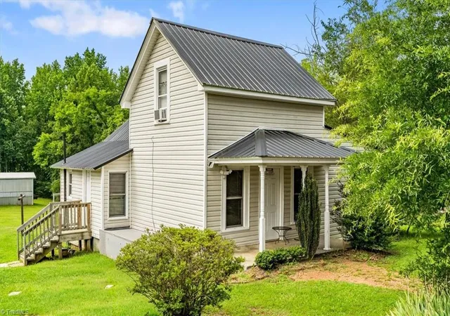 Photo 3 of Sale Pending at 1844 Price Rd, Eden, NC 27288 | MLS# 1227607 | Listing updated on 2026-09-18