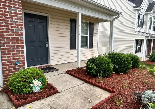 2nd image of 312 Robyns Glen Cir, Greensboro, NC 27409 | MLS# 1233199