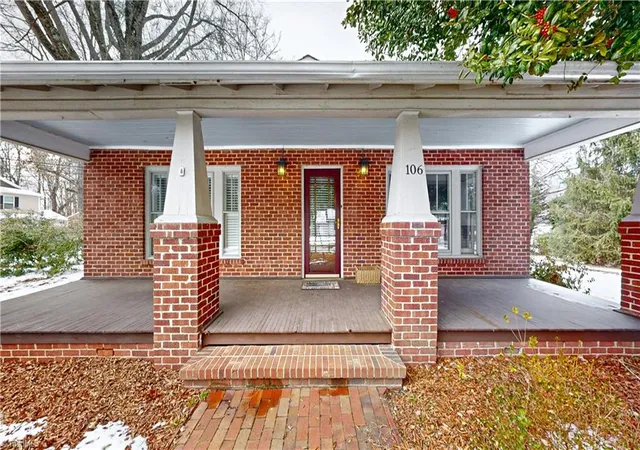 1st image of 106 Brinkley Pl, High Point, NC 27265 | MLS# 1208313