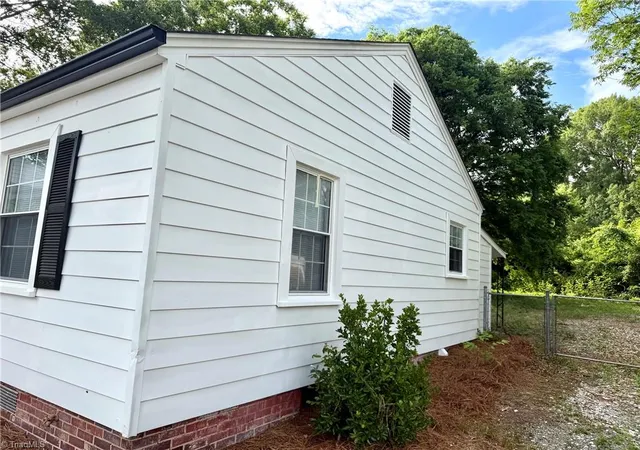 Homes for sale in Burlington, NC | 1107 Alden St, Burlington, NC 27217 | MLS# 1222802