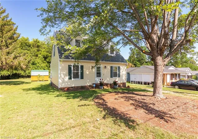 2nd image of 1615 Upland Dr, Greensboro, NC 27405 | MLS# 1226656