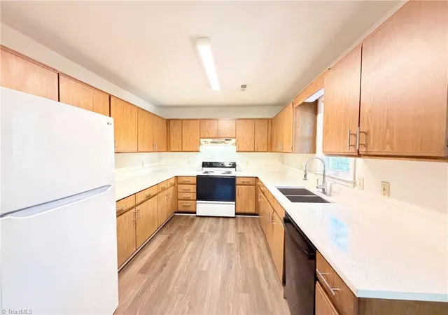 Photo 2 of Single family home for sale at 2347 Bethabara Haven Dr, Winston Salem, NC 27106 | MLS# 1233785 | Listing updated on 2026-09-21