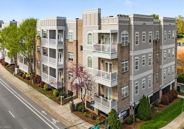 2nd image of 605 W Market St #316, Greensboro, NC 27401 | MLS# 1214762