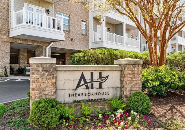 3rd image of 605 W Market St #316, Greensboro, NC 27401 | MLS# 1214762
