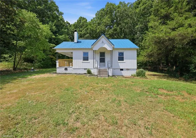 2nd image of 2128 Old Nc Hwy 109, Lexington, NC 27292 | MLS# 1231696
