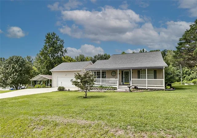 2nd image of 324 Deerfield Country Rd, Randleman, NC 27317 | MLS# 1229885