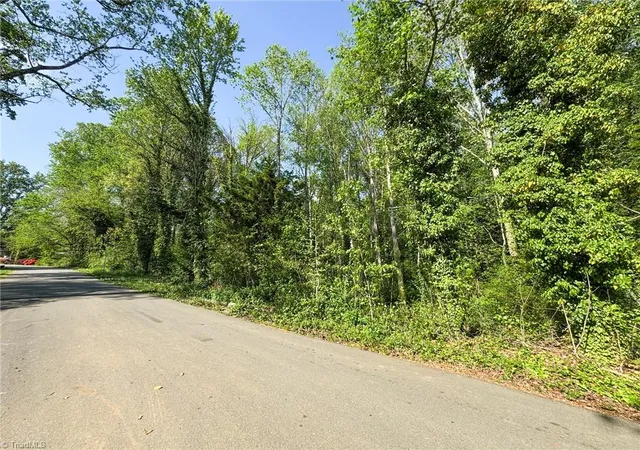 5th image of 2121 Westminister Ln, Winston Salem, NC 27106 | MLS# 1215888