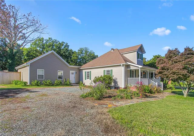 Photo 1 of Single family home for sale at 407 W Crawford St, Mebane, NC 27302 | MLS# 1238739 | Listing updated on 2026-10-21
