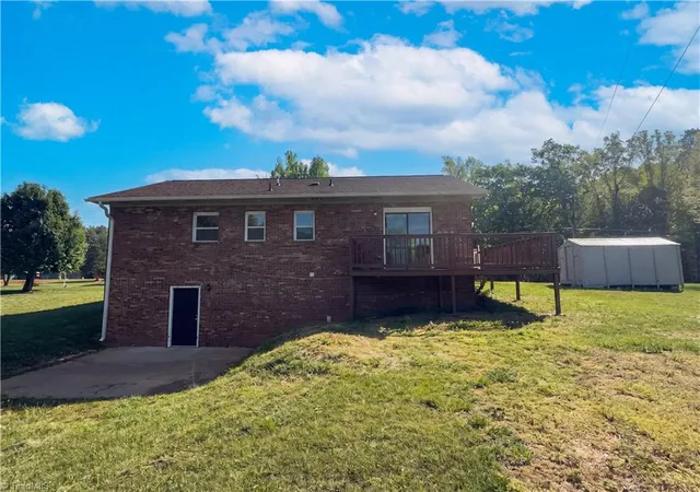 Homes for sale in Walnut Cove, NC | 4278 Nc Hwy 89 E, Walnut Cove, NC 27052 | MLS# 1219161